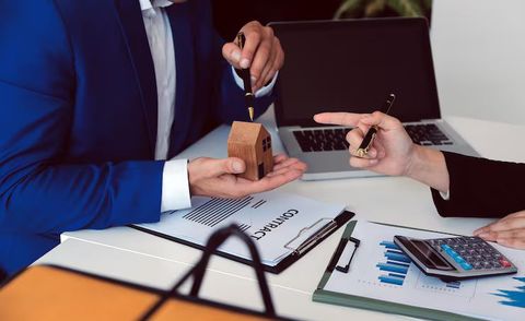 Commercial Leasing Basics Explained: Key Details and Useful Information